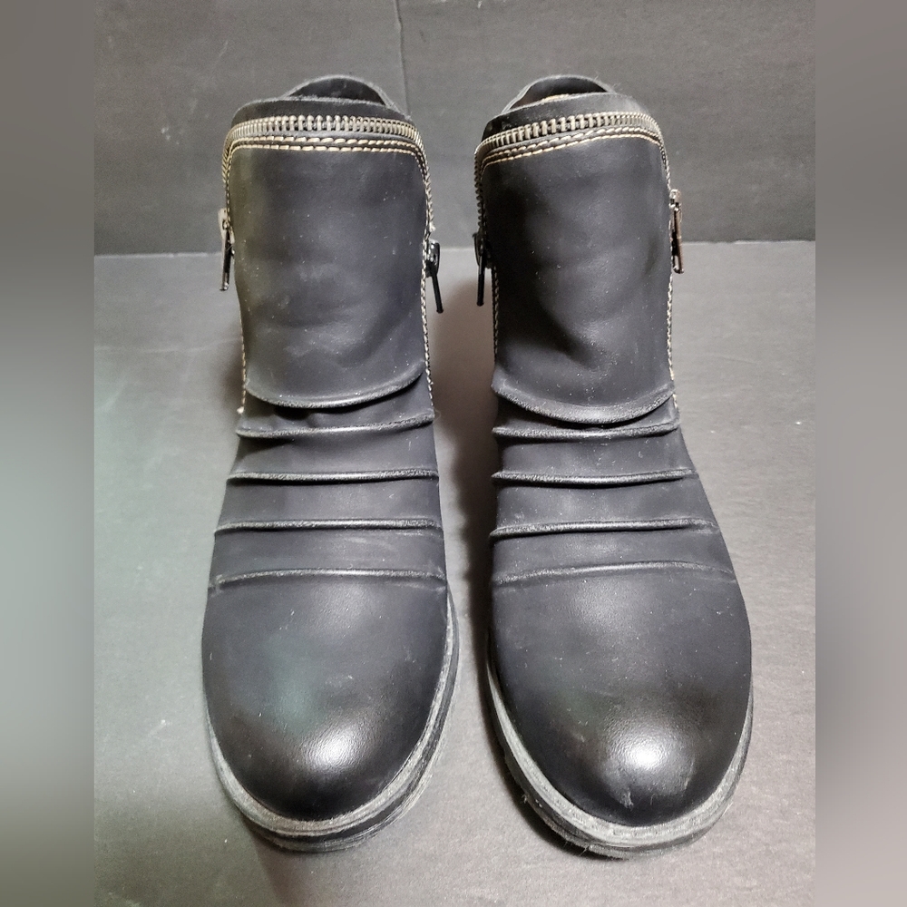 Ankle Leather Boots inside and out New.
